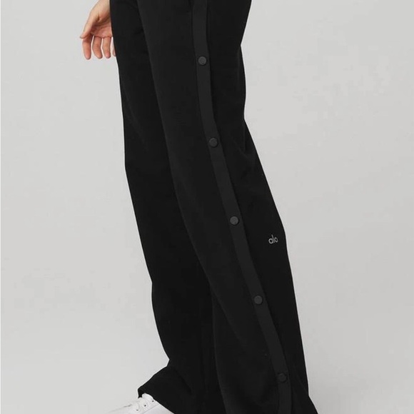 ALO Yoga Black Court Side  Tearaway Snap  Pants - Picture 4 of 7